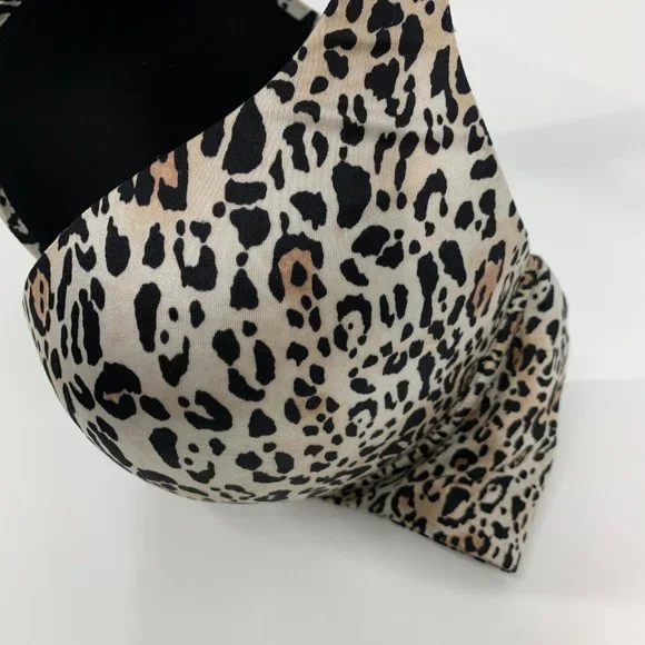 Victoria's Secret Bra Leopard Plunge Front Closure Underwire - Picture 3 of 6